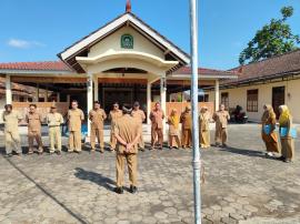 Senin Pagi Apel Rutin bagi Pamong Kalurahan